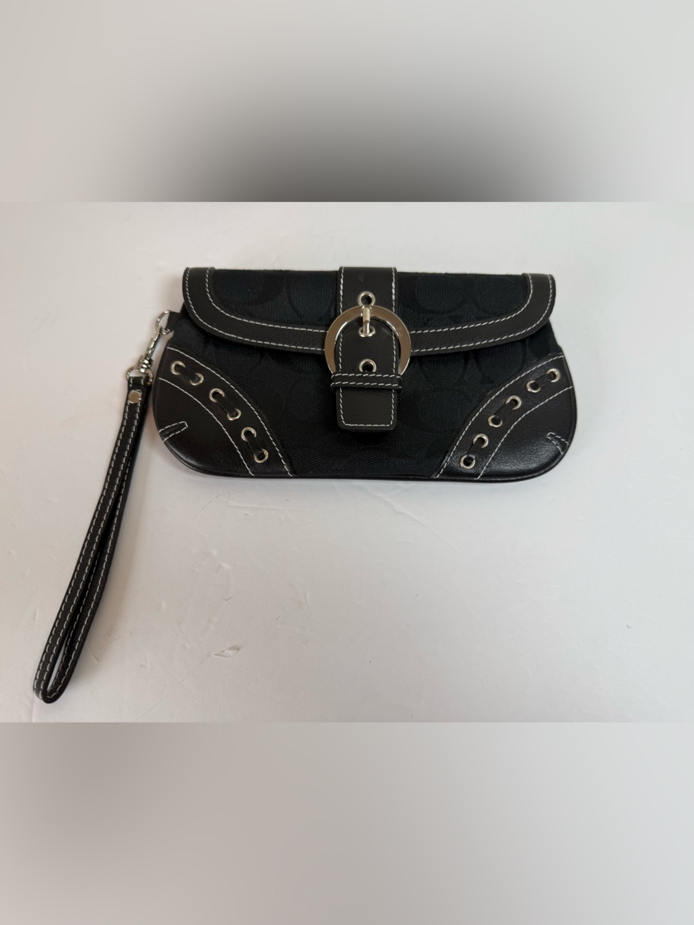 Coach Signature Soho Buckle Wristlet Black Gray Jacquard Canvas Leather Y2K